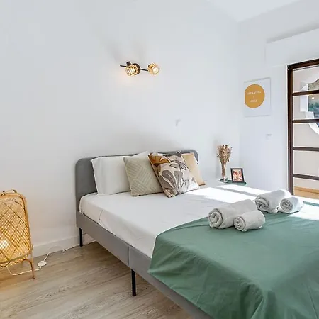 Sunny Duplex W/ Pool & Balcony By Lovelystay Apartman Carvoeiro